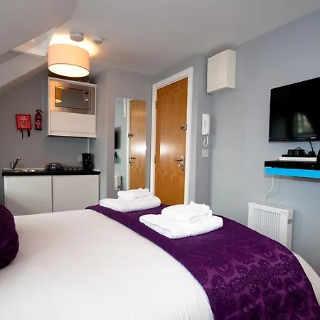 City Aparthotel 5*